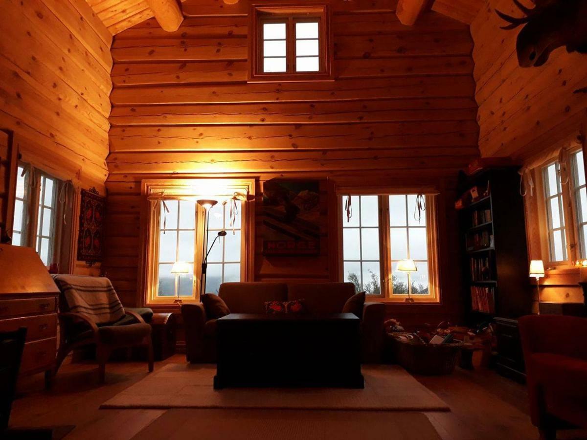 Blazerbu Four-Bedroom Chalet Myro Eksteriør billede