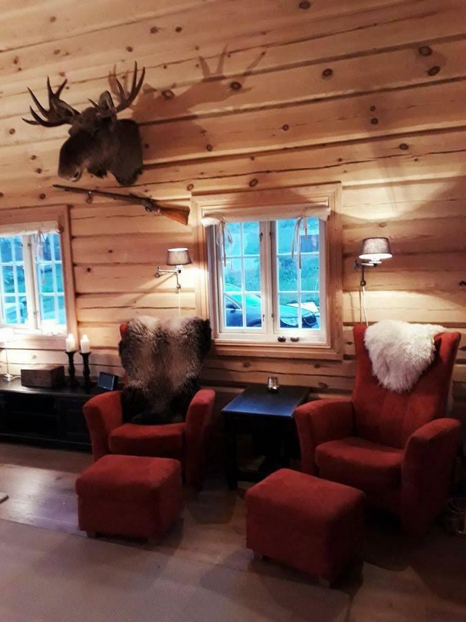 Blazerbu Four-Bedroom Chalet Myro Eksteriør billede